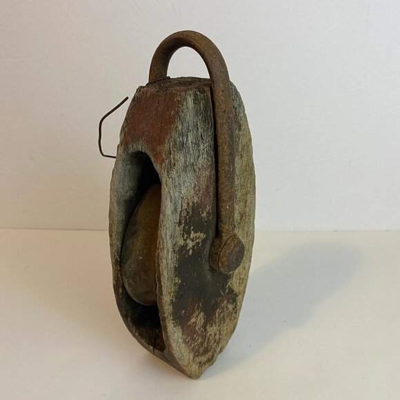 Vintage Wooden Barn Pull - Picture 1 of 3